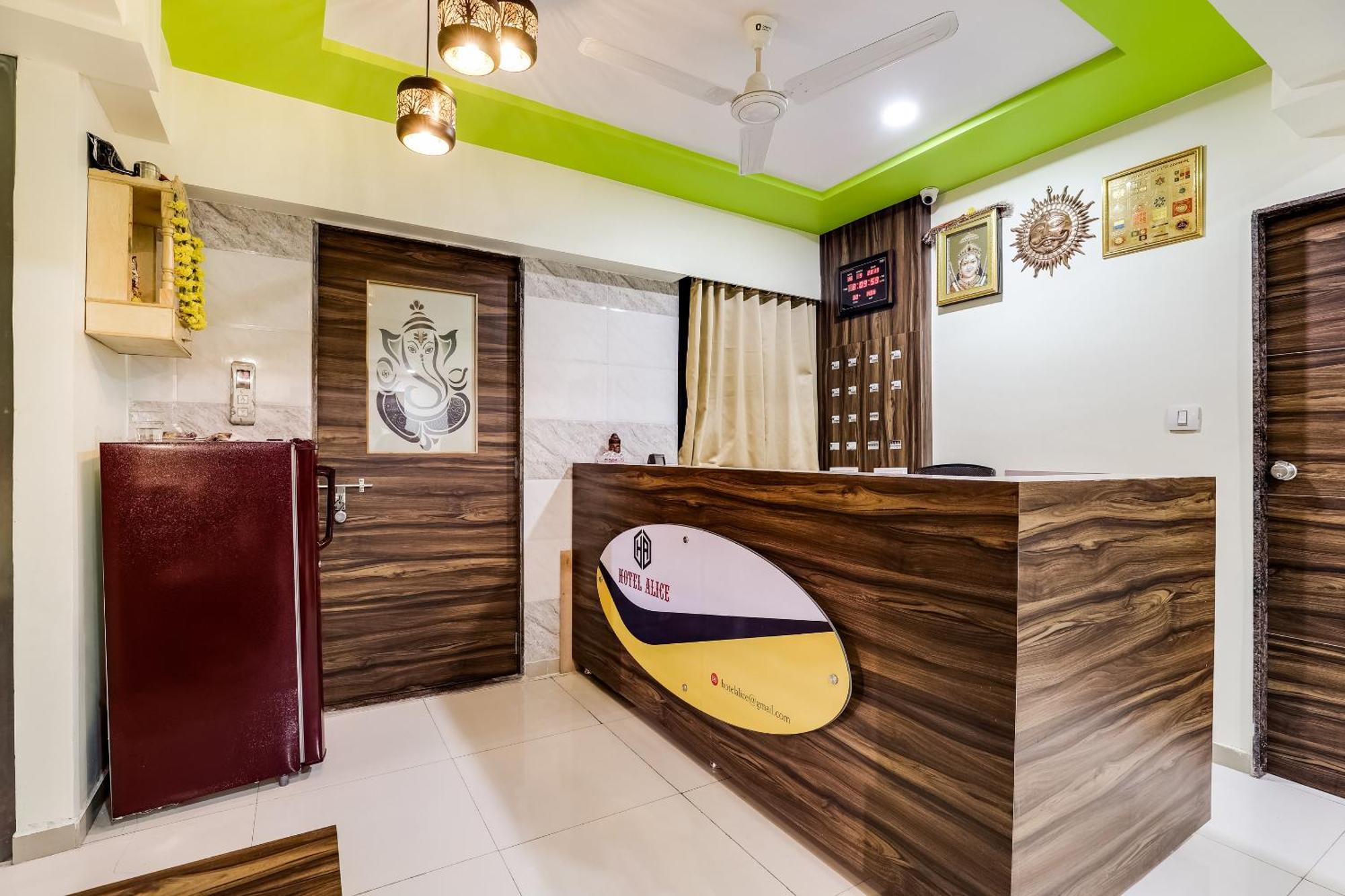 Collection O Hotel Alice Ahmedabad Extérieur photo