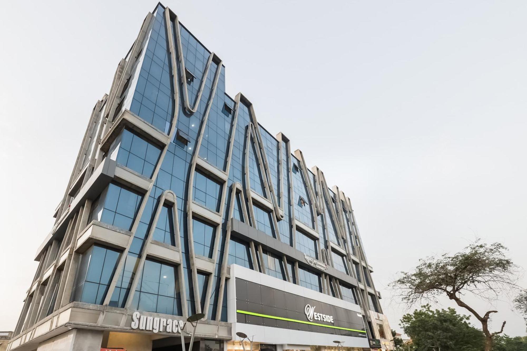 Collection O Hotel Alice Ahmedabad Extérieur photo