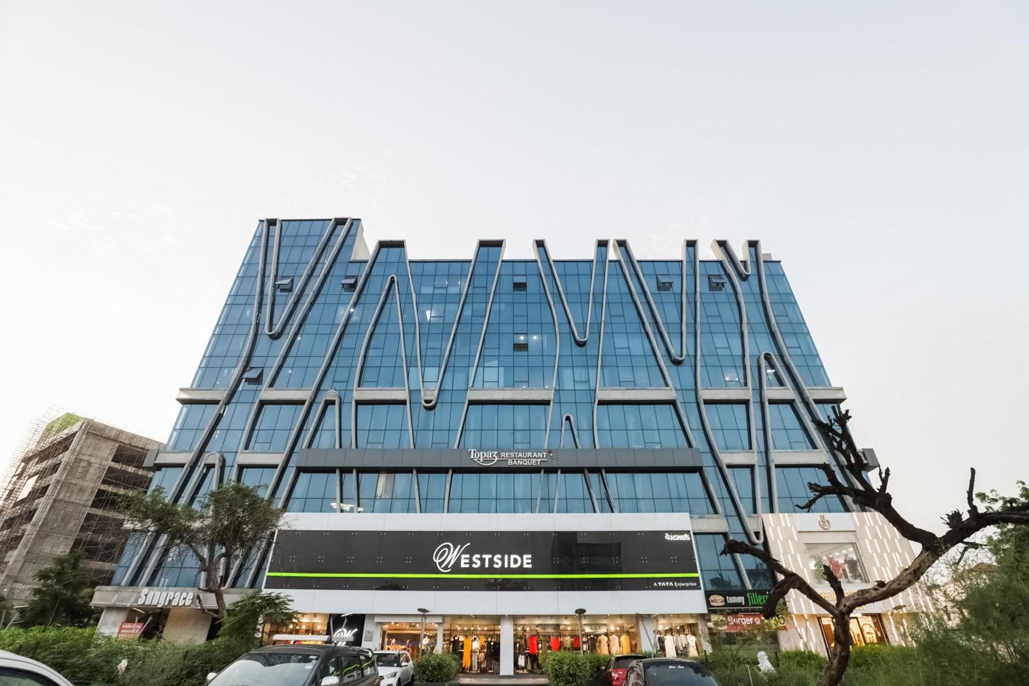 Collection O Hotel Alice Ahmedabad Extérieur photo